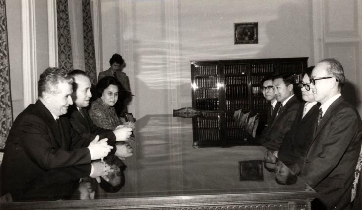 Primirea la preşedintele Nicolae Ceauşescu a lui Tomio Nishizawa şi Hiroshi Tachiki, reprezentanţi ai P.C. din Japonia (16 februarie 1976).