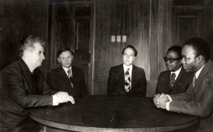 Nicolae Ceauşescu s-a întâlnit la Moscova cu Jean Pierre Thystere – Tchicaya, membru al Statului Major Revoluţionar Special al C.C. al Partidului Congolez al Muncii (5 martie 1976).