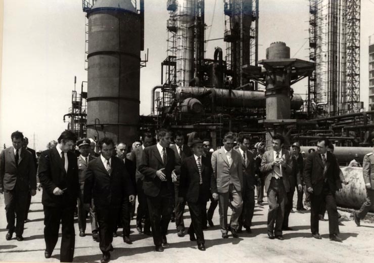 Vizita de lucru a lui Nicolae Ceauşescu la Combinatul de îngrăşăminte chimice din Turnu Măgurele, jud. Teleorman. (16 iunie 1976)