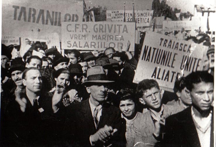 Demonstraţie în Bucureşti. Mitingul de pe stadionul ANEF, Bucureşti, 24 septembrie 1944