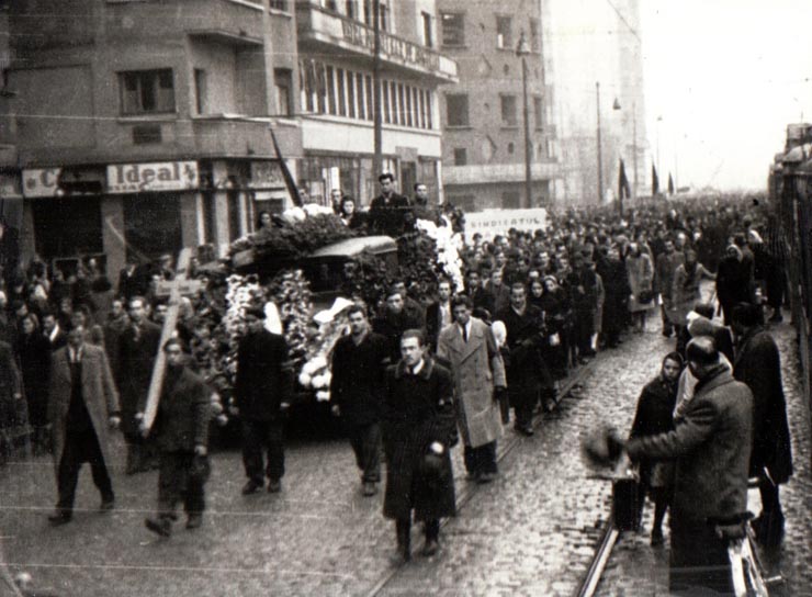 Înmormântarea de la Apărătorii Patriei