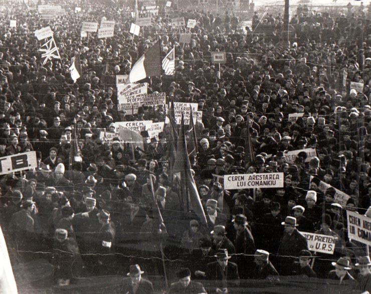 Demonstraţie comunistă în  în 13 februarie1945.
