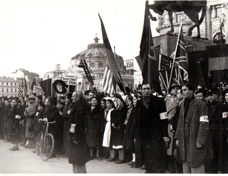Realipirea Ardealului. Fotografie din 14.III.1945. Bucureşti.