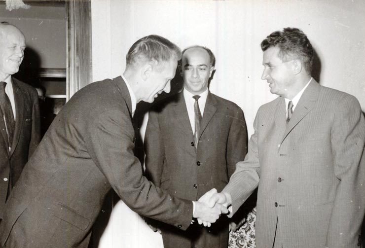 Aspect de la convorbirile dintre delegaţia Partidului Comunist Român şi delegaţia Partidului Comunist din Norvegia, care face o vizită în ţara noastră. (4 X 1966)