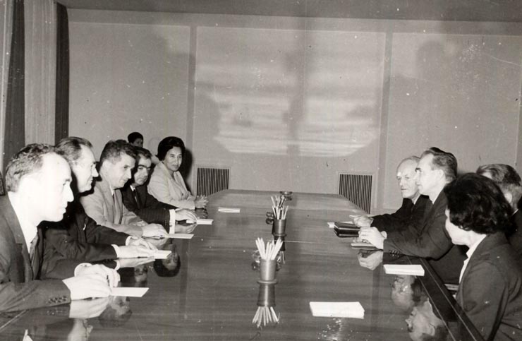 Aspect de la convorbirile dintre delegaţia Partidului Comunist Român şi delegaţia Partidului Comunist din Norvegia, care face o vizită în ţara noastră. (4 X 1966)