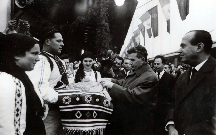 Vizita conducătorilor de partid şi de stat în regiunea Hunedoara (Petroşani) . (7-8 X 1966)