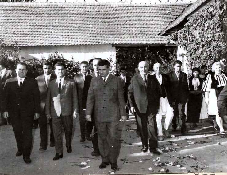 Vizita conducătorilor de partid şi de stat în regiunea Hunedoara (Aurel Vlaicu) . (7-8 X 1966)