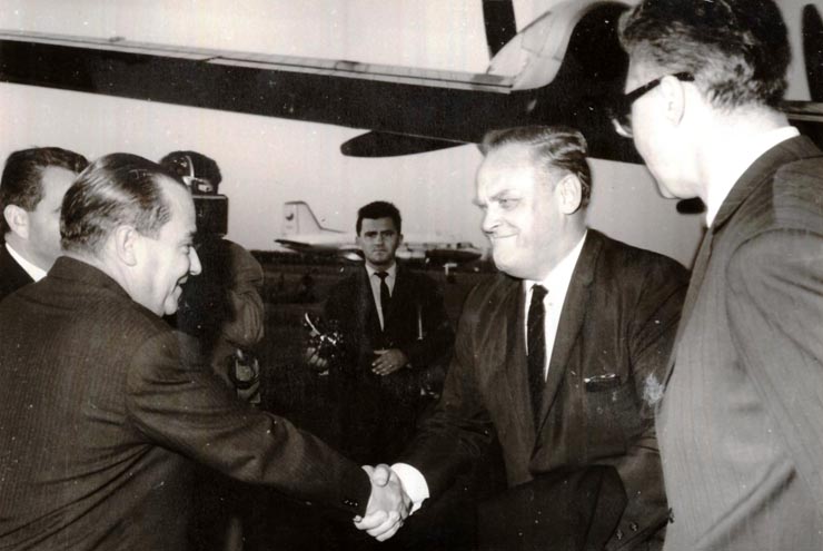 Sosirea lui Gus Hall, secretar general al P.C. din S.U.A. (8 X 1966)