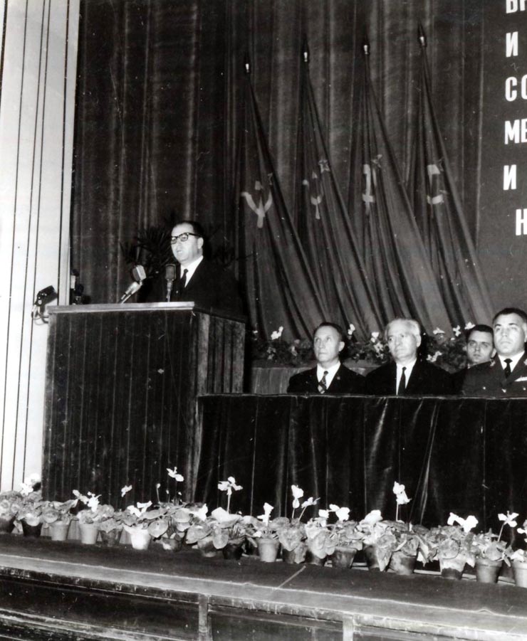 Adunarea festivă din Capitală, cu prilejul celei de a 49-a aniversări a Marii Revoluţii Socialiste din Octombrie