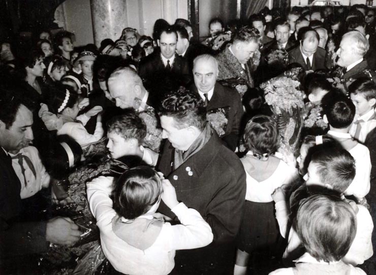 Aspect de la consfătuirea de constituire a Consiliului Naţional al Organizaţiei Pionierilor (Marea Adunare Naţională) . (11 XI 1966)