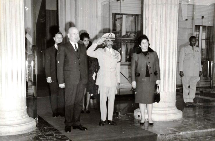 Aspect din timpul vizitei oficiale făcute de Chivu Stoica în Etiopia. (5-9 XII 1966)