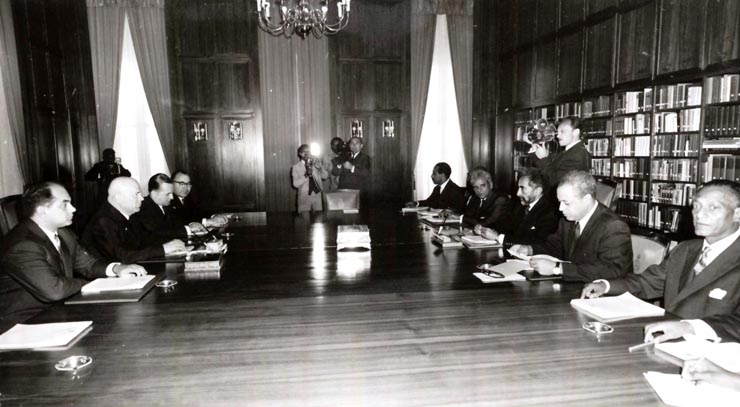 Aspect din timpul vizitei oficiale făcute de Chivu Stoica în Etiopia. (5-9 XII 1966)