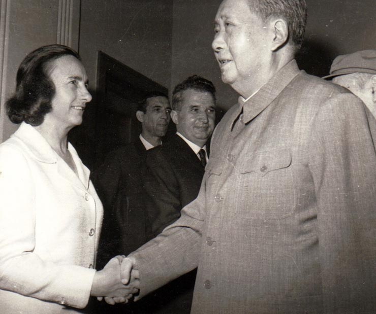 Vizita oficială a lui Nicolae Ceauşescu şi a Elenei Ceauşescu în Republica Populară Chineză. Primirea la preşedintele Mao Tzedun.  ( iunie 1971).