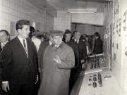 Aspect din timpul vizitei conducătorilor de partid şi de stat în regiunea Bacău (Fabrica de bere Bacău)