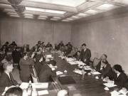 Aspect de la consfătuirea ce a avut loc la C.C. al P.C.R. cu cadrele medicale asupra problemelor privind creşterea natalităţii şi îmbunătăţirea măsurilor de ocrotire a mamei şi copilului