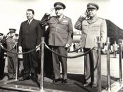 Aspect de la sosirea delegaţiei militare iugoslave, condusă de Ivan Gosnjak, secretar de stat pentru Apărarea Naţională a R.S.F. Iugoslavia