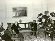 Preşedintele Nicolae Ceauşescu şi Elena Ceauşescu au primit pe Amintore Fanfani, preşedintele Senatului Republicii Italiene, împreună cu soţia, Mariapia Fanfari, care fac o vizită în ţara noastră., la invitaţia M.A.N. A participat Nicolae Giosan – preşedintele M.A.N.(14.XII.1978)