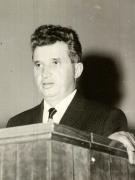 Nicolae Ceauşescu la tribună, cu ocazia şedinţei de lucru de la Ministerul Căilor Ferate, privind activitatea desfăşurată în transportul feroviar. (9 – 10 II 1967)