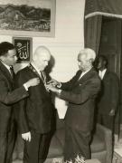Aspect din timpul vizitei întreprinsă în Somalia, la invitaţia preşedintelui Aden Abdulla Osman, de către preşedintele Consiliului de Stat al R.S. România, Chivu Stoica. (9 – 11 II 1967)