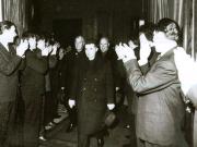 Membri ai conducerii de partid şi de stat sosind la Palatul M.A.N. pentru a lua parte la cea de a VI-a Conferinţă a Uniunii Asociaţiilor Studenţilor (20-21 II 1967)