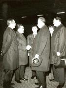 Membrii delegaţiei Uniunii Comuniştilor din Iugoslavia, conduşi la plecarea spre ţară de către Paul Niculescu – Mizil. (30 III 1967)