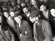 Muncitori mineri din Valea Jiului aşteaptă sosirea lui Gheorghe Gheorghiu-Dej în oraşul Petroşani (1944 noiembrie 23).