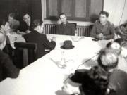 Gheorghe Gheorghiu-Dej participă la o şedinţă cu delegaţii muncitorilor mineri din Valea Jiului (Petroşani (1944 noiembrie 24).