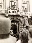 Miting în Piaţa Universităţii organizat cu prilejul intrării trupelor sovietice în Bucureşti. (30.08.1944)
