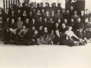 Iaşi. Grup de participanţi la Conferinţa U.T.C. Moldova din aprilie 1945. În rândul al treilea se află Nicolae Ceauşescu. (aprilie 1945)