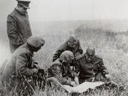 Nicolae Ceauşescu la o aplicaţie tactică a unei unităţi a Vânătorilor de munte. Septembrie 1951. (1951)