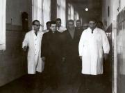 Februarie 1965. Nicolae Ceauşescu vizitând spitalul „Nicolae Bălcescu”. (febr.1965)