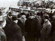 Nicolae Ceauşescu şi alţi conducători de partid şi de stat la Piteşti, cu prilejul vizitării Hidrocentralei de pe Argeş (inaugurarea) şi a altor obiective. (1966)