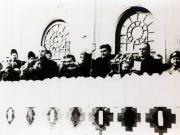 Nicolae Ceauşescu în prezidiul adunării de la Alba Iulia cu prilejul aniversării a 5 decenii de la unirea Transilvaniei cu România. (1 decembrie 1968)