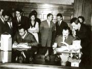 Semnarea acordurilor economice dintre delegaţia română, condusă de Gh. Cioară, ministrul comerţului exterior şi Abdul Malik Ismail, ministrul yemenit al economiei, comerţului şi planificării. (17 iunie 1968)