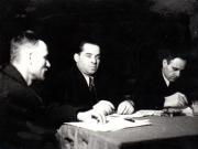 Prezidiul Congresului Uniunii Sindicale C.F.R. care a avut loc pe 20 ianuarie 1945 în sala clubului de pe stadionul Giuleşti - Din prezidiu fac parte Gh. Gh. Dej, ş.a. (C. Doncea).(20 – 30  ianuarie 1945)