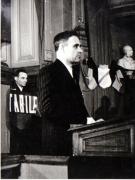 Gh.Gheorghiu Dej, rostindu-şi cuvântarea la Primul Congres General al Sindicatelor Unite, care a avut loc la Bucureşti între 20-30 ianuarie 1945 (Clădirea Marii Adunări Naţionale) (V. Luca).(20 – 30  ianuarie 1945)