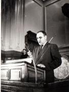 Gh.Gheorghiu Dej rostindu-şi cuvântarea la Primul Congres General al Sindicatelor Unite care a avut loc la Bucureşti între 20-30 ianuarie 1945 (Clădirea Marii Adunări Naţionale).(20 – 30  ianuarie 1945)