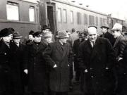 Delegaţia română în frunte cu Gh. Gheorghiu Dej care se înapoia de la Moscova a fost întâmpinată de către o delegaţie a C.C. al P.C.R. formată din E. Bodnăraş şi Iosif Rangheţ în gara Ploieşti (ing. Bernache, acad. Constantinescu Iaşi, Vasiliev Vladinui).( ianuarie 1945)