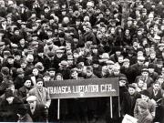 Gh. Gheorghiu Dej  vorbind la marele miting al oamenilor muncii din curtea Atelierelor C.F.R. Griviţa la 16 februarie 1945 cu prilejul împlinirii a 12 ani de la marile lupte ale muncitorilor ceferişti şi petrolişti.(16 februarie 1945)