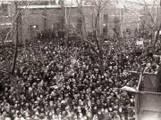 Gh. Gheorghiu Dej, vorbind la marele miting de la Atelierele  C.F.R. Griviţa, cu prilejul împlinirii a 12 ani de la marile lupte ale muncitorilor ceferişti din Februarie 1933.(16 februarie 1945)