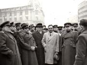 Întoarcerea în Capitală a membrilor guvernului care au participat la festivităţile organizate la Cluj cu prilejul reunirii Nordului Transilvaniei cu România democratică (aspect din Piaţa Gării de Nord) (A.I.Vişinschi, general colonel Susaikov, Petru Groza, Gh. Gheorghiu Dej, Pavlov Bogdenco, Mihai Posteuca).(14 martie 1945)