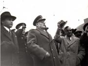 Întoarcerea în Capitală a membrilor guvernului care au participat la festivităţile organizate la Cluj cu prilejul reunirii Nordului Transilvaniei cu România democratică (aspect din Piaţa Gării de Nord) (Cotleor Leon, A.I.Vişinschi, Gh. Gheorghiu Dej, general Vasiliu Răşcanu).(14 martie 1945)