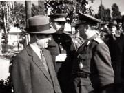 Gheorghe Gheorghiu Dej, General Susaicov şi ofiţeri români de ziua victoriei asupra fascismului (9 mai 1945 Piaţa I.V.Stalin) (general Precup).(9 mai 1945)