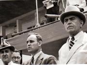 Gh.Gheorghiu Dej, rostindu-şi cuvântarea la Congresul Frontului Plugarilor ţinut, pe Stadionul A.N.E.F. (Mihai Ralea,  Petru Groza).(24 iunie 1945)