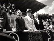 Gheorghe Gheorghiu Dej la tribună în timpul desfăşurării lucrărilor Congresului Frontului Plugarilor din 24 iunie 1945 de pe Stadionul A.N.E.F. din Bucureşti (Petru Groza, Romulus Zăroni).( iunie 1945)