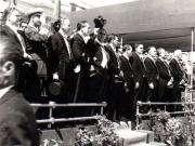 Gheorghe Gheorghiu Dej, Ştefan Voitec, L.Rădăceanu, Ştefan Nicolau şi alte persoane, primind defilarea trupelor din Piaţa Palatului cu prilejul zilei de 23 august (Mihai Ralea, Pătrăşcanu, Teohari Georgescu, Lotar Rădăceanu, prof.Nicolau).(23 august 1945)