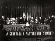 Gheorghe Gheorghiu Dej şi alte persoane în prezidiul Conferinţei Naţionale  a P.C.R., care şi-a desfăşurat lucrările în aula liceului ”Mihai Viteazul” din Bucureşti (Constantin Pârvulescu, Ana Pauker, Miron Constantinescu, Lucreţiu Pătrăşcanu, Iosif Rangheţ, Olimpia Ţenescu, Gheorghe Vasilichi).(17- 21 octombrie1945)