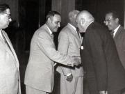 Gheorghe Gheorghiu –Dej şi P. Groza dând mâna cu diferiţi delegaţi la cel de-al IV-lea Festival Mondial al Tineretului, invitaţi la masa oferită de Prezidiul Marii Adunări Naţionale şi Consiliul de Miniştri.(15.08.1953).