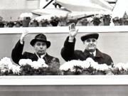 Gheorghe Gheorghiu –Dej şi L.G. Melnicov, ambasadorul Uniunii Sovietice la Bucureşti în tribuna centrală din Piaţa Aviatorilor, cu prilejul celei de-a 36-a aniversări a Marii Revoluţii Socialiste din Octombrie (Opera de Stat).(7.11.1953).