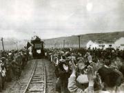 Miting cu ocazia dării în exploatare a celor două linii forestiere construite pe şantierele naţionale ale tineretului la Cerna Jiu şi Osana Cracău.(1955)